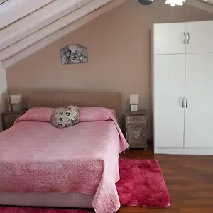Billy House Acireale