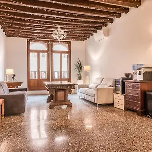 Palazzo Daponte Venezia